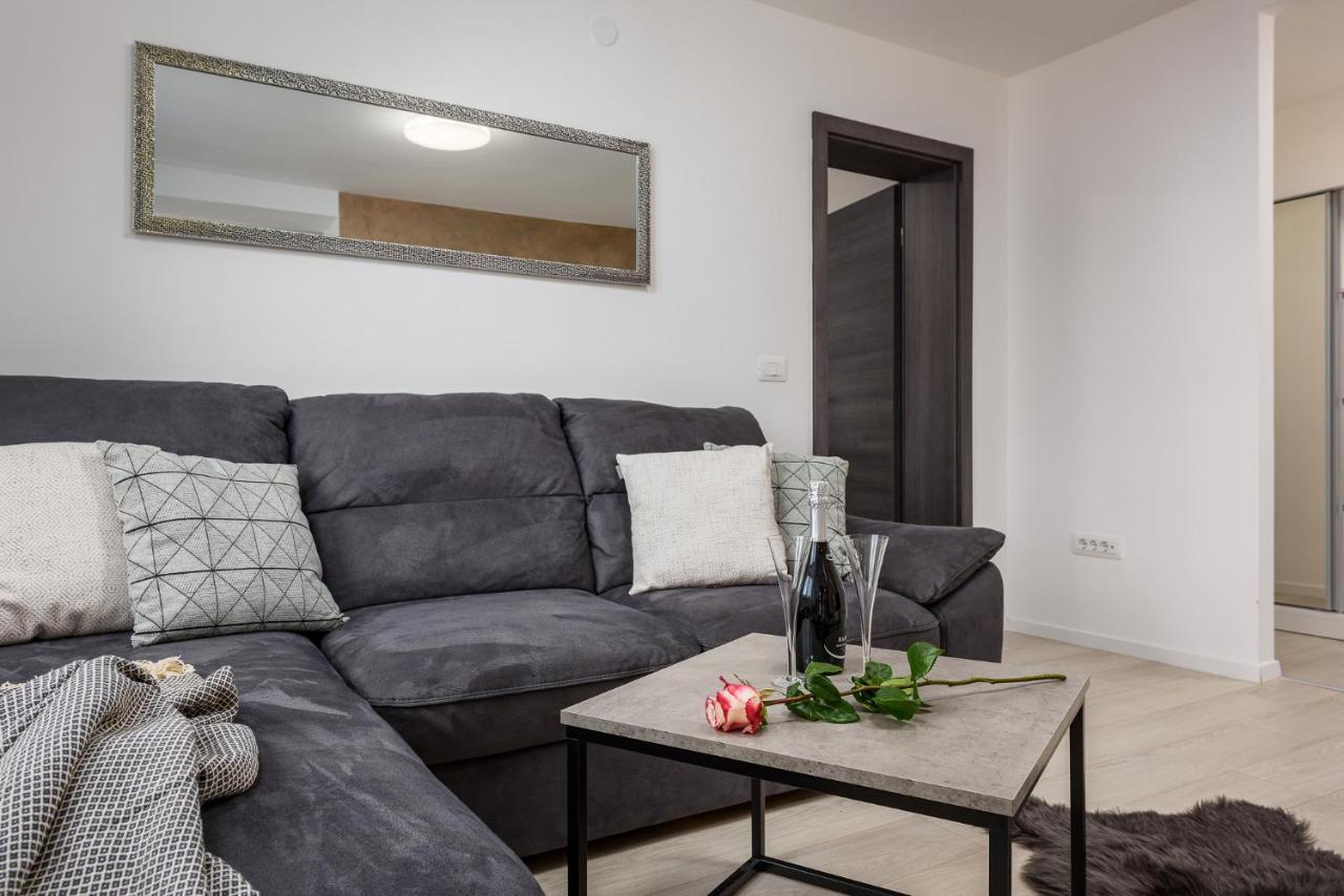 Apartment S&M Heart Of Pula Dış mekan fotoğraf